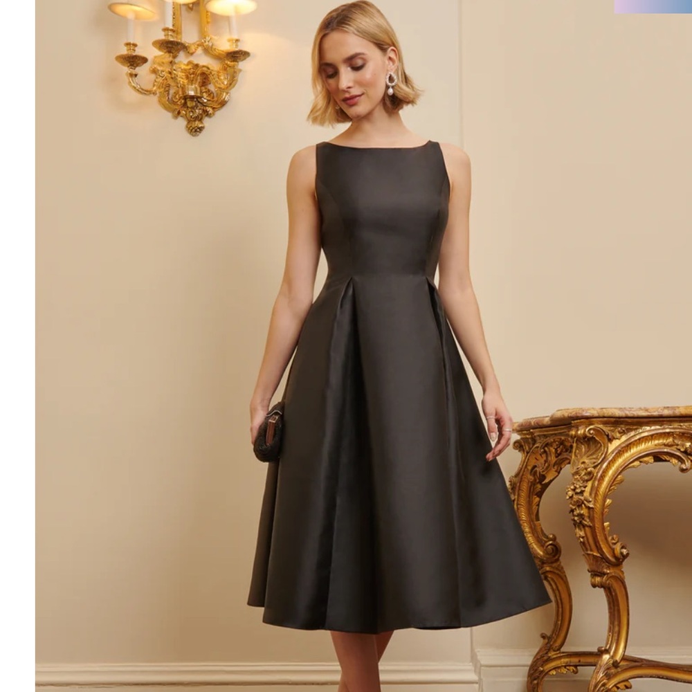 ADRIANNA PAPELL sleeveless Fit and Flare midi dress with V-back in BLACK size 12